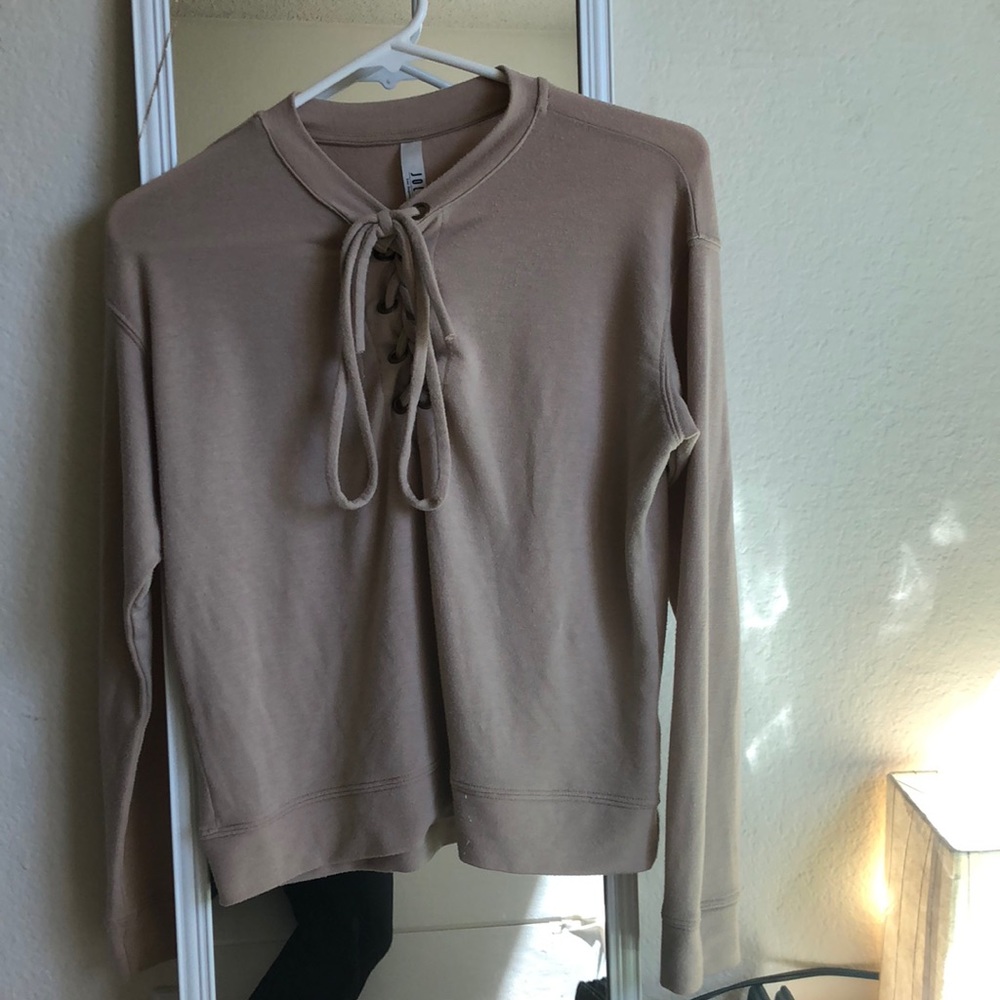 beige shirt/sweater
